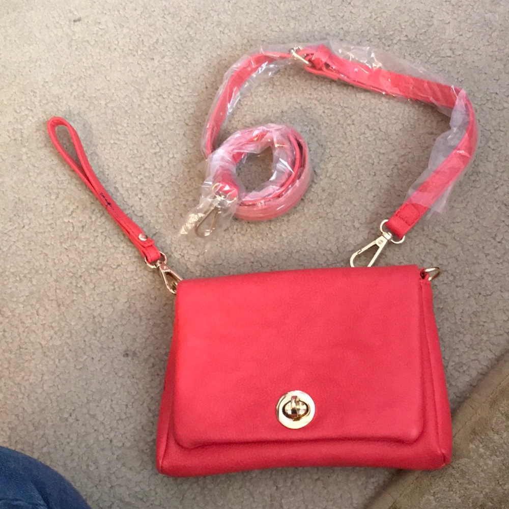 Coral Clutch